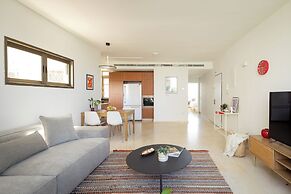 Old North Green Oasis by Sea N' Rent