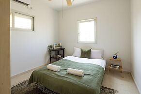 Old North Green Oasis by Sea N' Rent