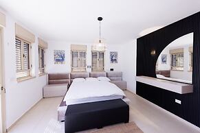 HaSharon Tranquil Villa by Sea N' Rent