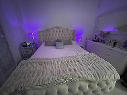 Modern 2 Bed Apartment in Marbella