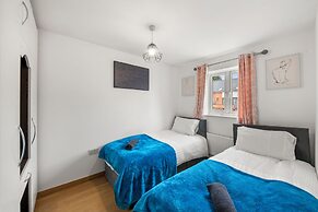 Charming 3 Bedroom House in Reading