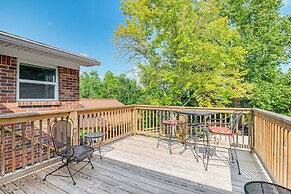 Waterfront Escape in Cub Run w/ Deck & Hot Tub!