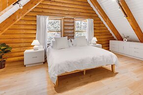 Deck & Pool Access: Pine Mountain Club Cabin!