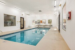 Gorgeous Kanab Home: Canyon Views & Pool Access!