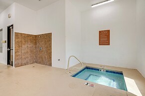 Gorgeous Kanab Home: Canyon Views & Pool Access!