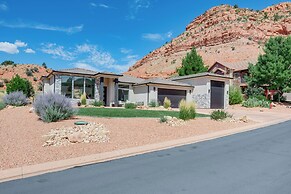 Gorgeous Kanab Home: Canyon Views & Pool Access!