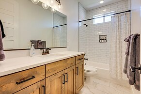 Gorgeous Kanab Home: Canyon Views & Pool Access!