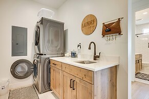 Gorgeous Kanab Home: Canyon Views & Pool Access!