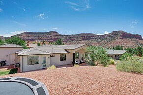 Gorgeous Kanab Home: Canyon Views & Pool Access!