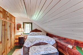 Ferrum Rustic Cabin in the Valley w/ Fire Pit