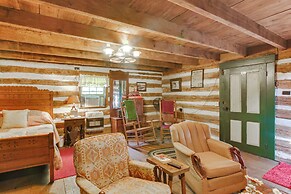 Ferrum Rustic Cabin in the Valley w/ Fire Pit