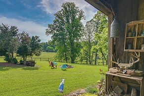 Ferrum Rustic Cabin in the Valley w/ Fire Pit