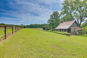 Ferrum Rustic Cabin in the Valley w/ Fire Pit