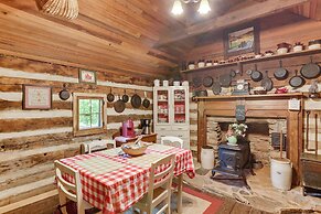 Ferrum Rustic Cabin in the Valley w/ Fire Pit