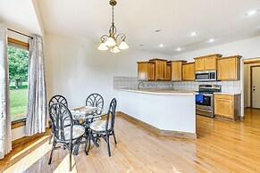 Pet-friendly Johnston Getaway w/ Deck & Yard!