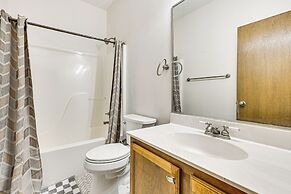 Pet-friendly Johnston Getaway w/ Deck & Yard!