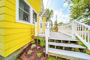 Steps to Lake + Public Boat Ramp: Edinboro Cottage