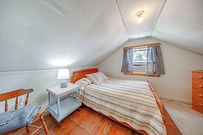 Steps to Lake + Public Boat Ramp: Edinboro Cottage