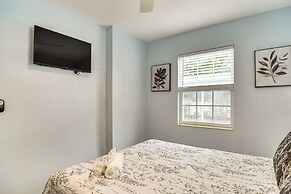 Pinellas Park Home: Swim, Golf, Grill & More!