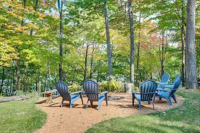 Rhinelander Chain of Lakes Home w/ River Dock!