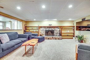 Rhinelander Chain of Lakes Home w/ River Dock!