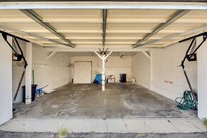 Sunny Manhattan Beach Apt w/ Vibrant Ocean Views