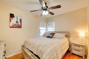 Bright Manhattan Beach Apt, Steps to Sand & Surf