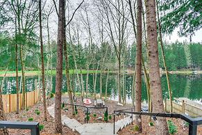 Lakefront Gig Harbor Home w/ Deck & Views