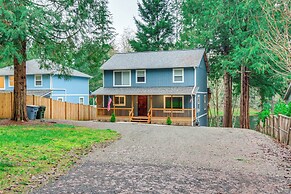 Lakefront Gig Harbor Home w/ Deck & Views