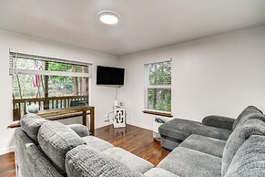 Lakefront Gig Harbor Home w/ Deck & Views