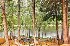 Lakefront Gig Harbor Home w/ Deck & Views