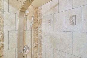 Half-mi to Riverwalk: Charming Sanford Retreat!