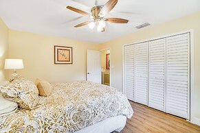 Half-mi to Riverwalk: Charming Sanford Retreat!