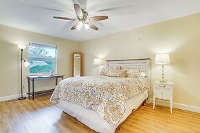Half-mi to Riverwalk: Charming Sanford Retreat!