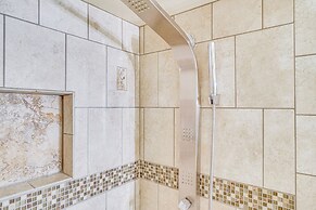 Half-mi to Riverwalk: Charming Sanford Retreat!