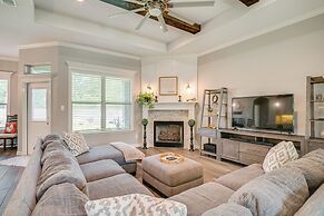 Bryan Home w/ Covered Patio: 6 Mi to Texas A&m!