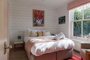 Beachfront House w Pool Steam