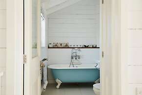 Beachfront House w Pool Steam