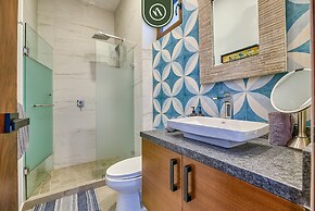 Condo With Oceanview - 2BR Condo - Rooftop Pool