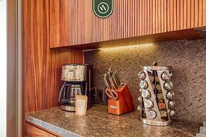 Condo With Oceanview - 2BR Condo - Rooftop Pool