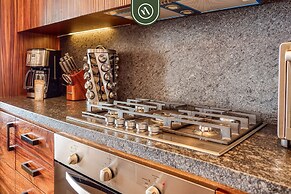 Condo With Oceanview - 2BR Condo - Rooftop Pool