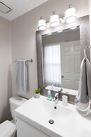 Cozy Retreat With Pool - Your Home Away From Home 3 Bedroom Home by Re