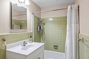 Dreamy Vacation Smart-home By The Beach 2 Bedroom Home by RedAwning