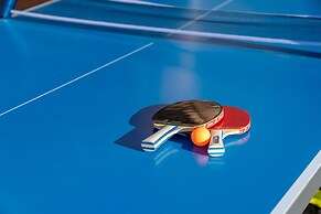 The Copper House 5 Bedroom Home by RedAwning