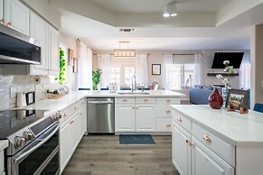 The Copper House 5 Bedroom Home by RedAwning