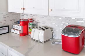 The Copper House 5 Bedroom Home by RedAwning