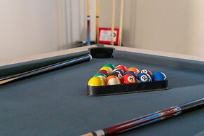 The Copper House 5 Bedroom Home by RedAwning