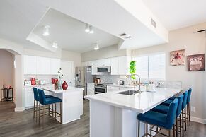 The Copper House 5 Bedroom Home by RedAwning