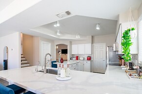 The Copper House 5 Bedroom Home by RedAwning