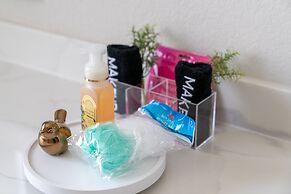 The Copper House 5 Bedroom Home by RedAwning